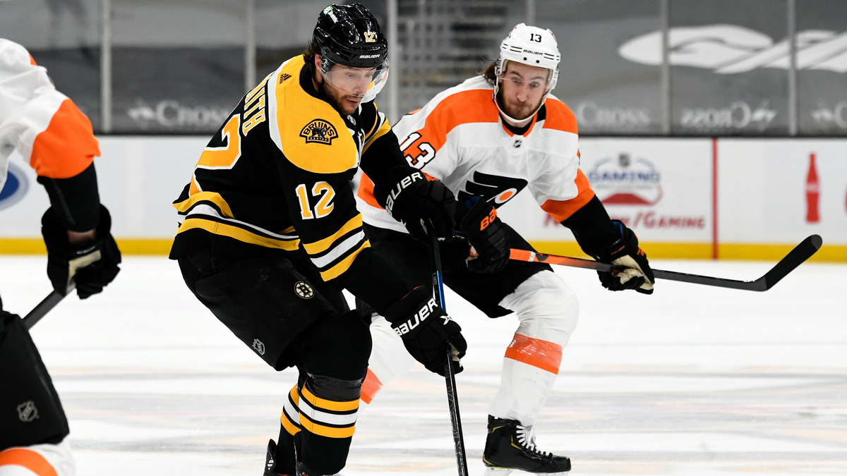 Boston Bruins winger Craig Smith, Philadelphia Flyers forward Kevin Hayes