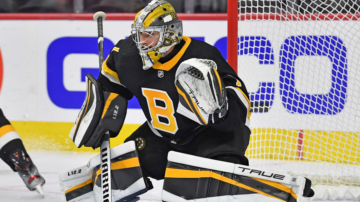 Boston Bruins goaltender Jeremy Swayman