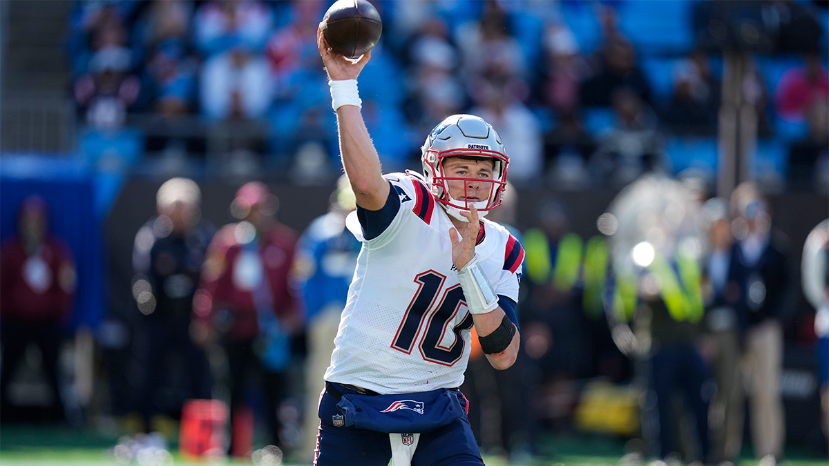Patriots quarterback Mac Jones