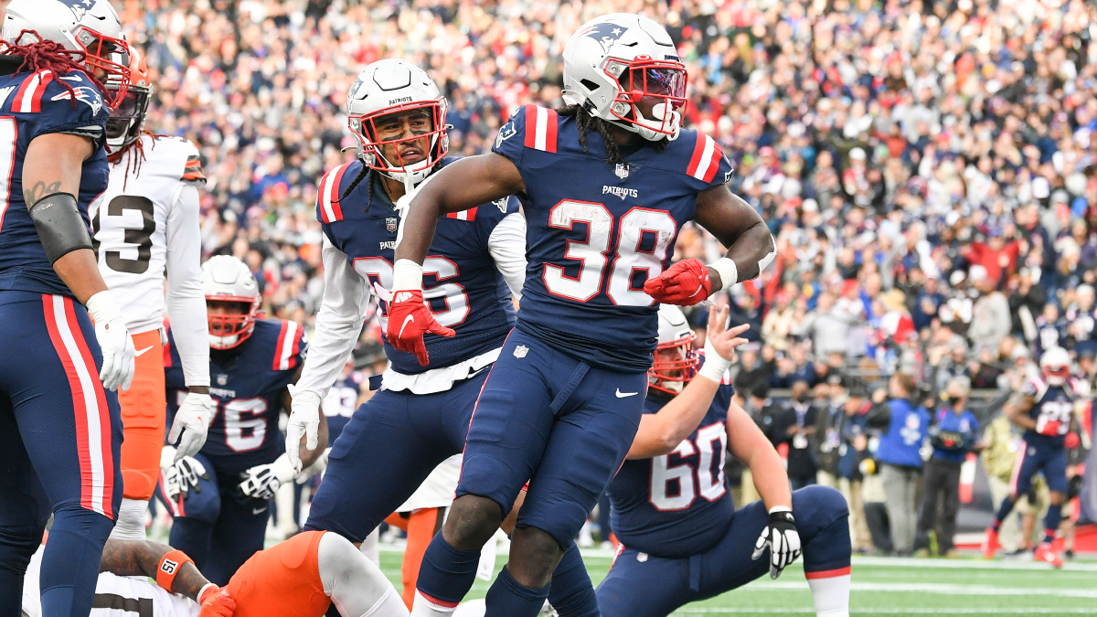 New England Patriots running back Rhamondre Stevenson