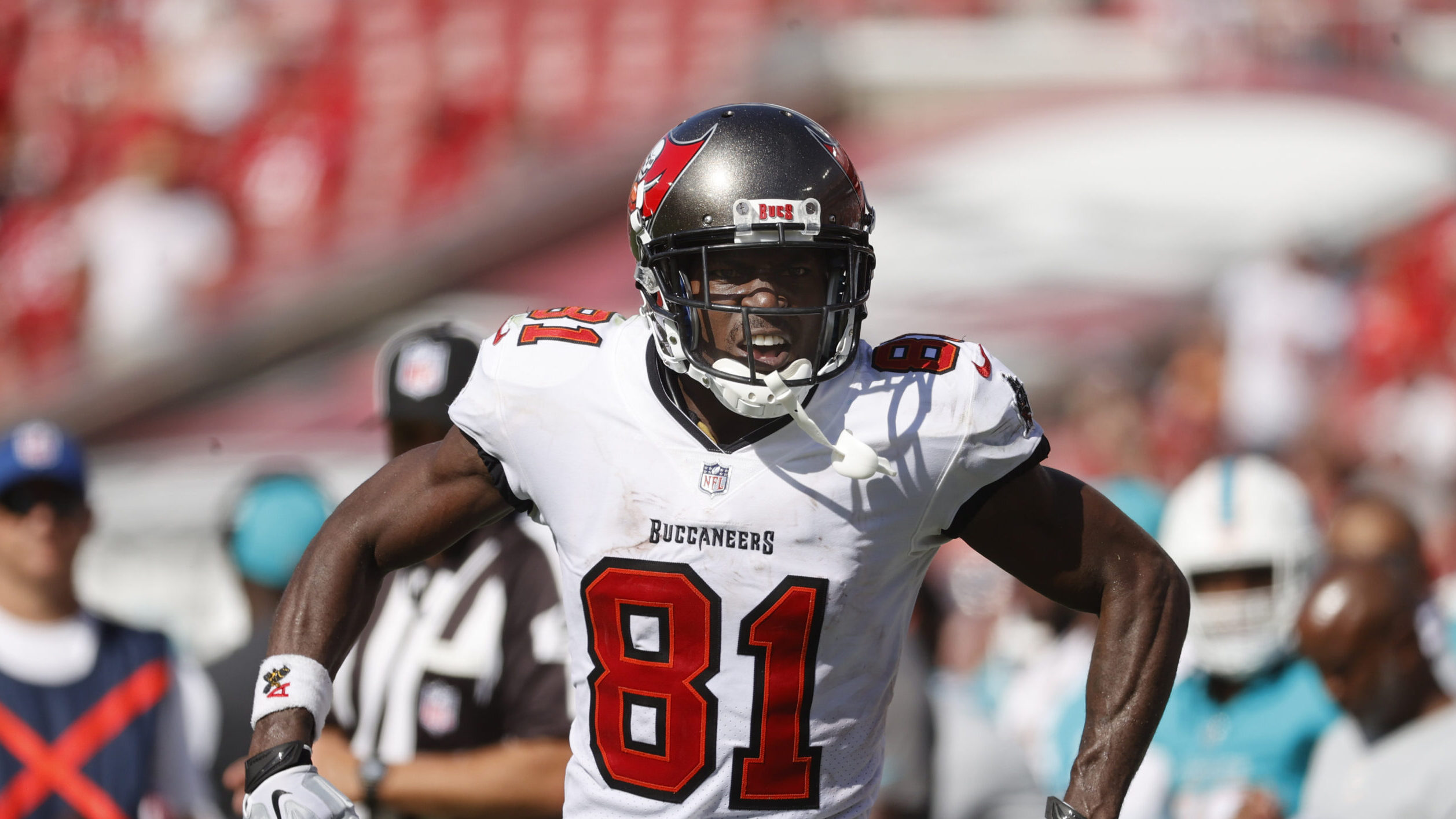 NFL: Miami Dolphins at Tampa Bay Buccaneers