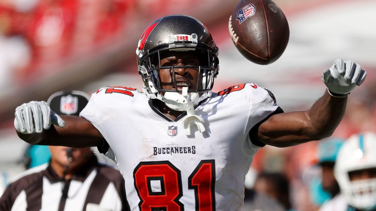 Tampa Bay Buccaneers wide receiver Antonio Brown