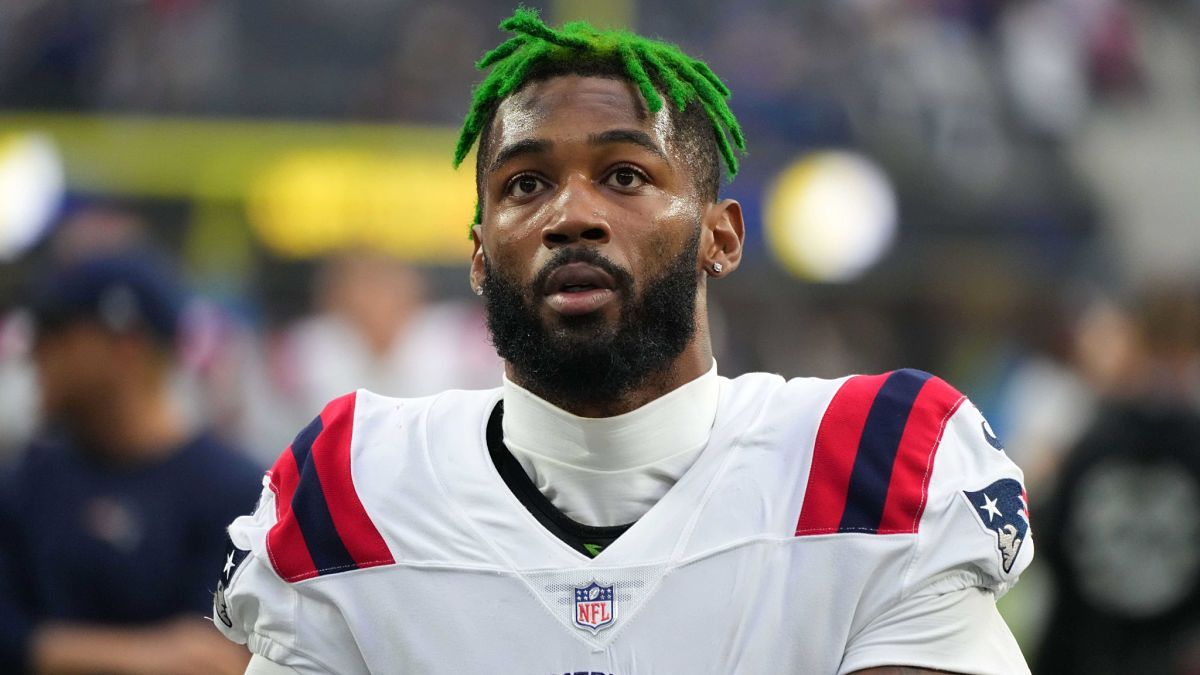 New England Patriots defensive back Jalen Mills