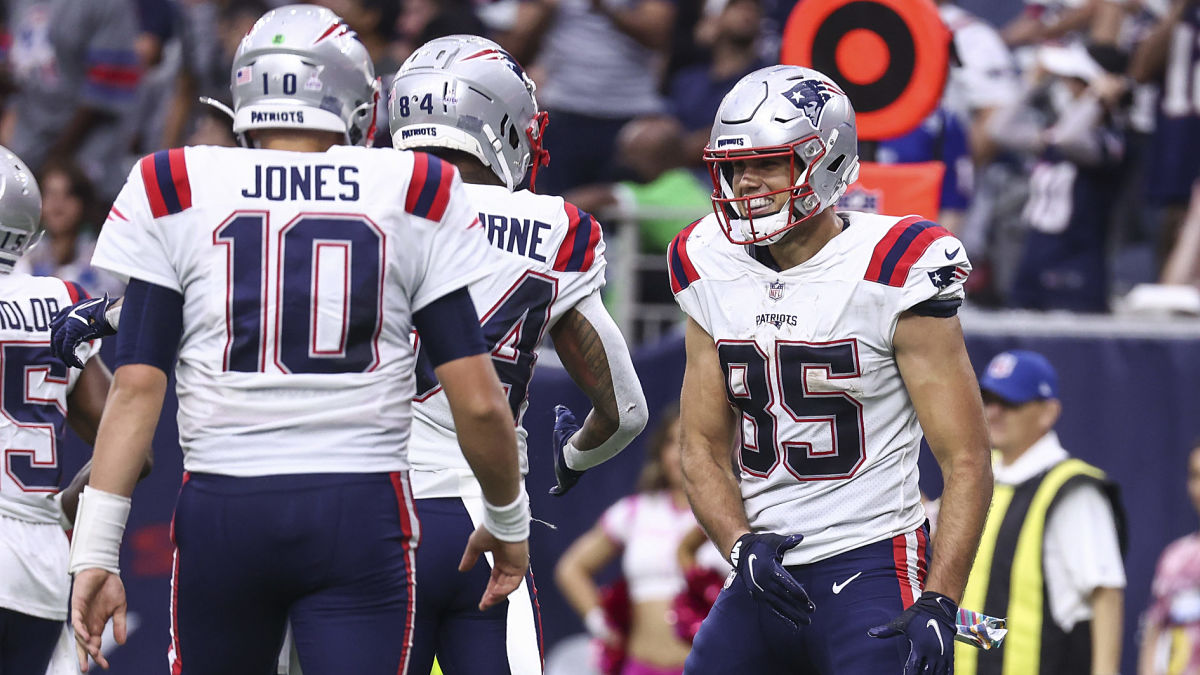 New England Patriots quarterback Mac Jones, tight end Hunter Henry