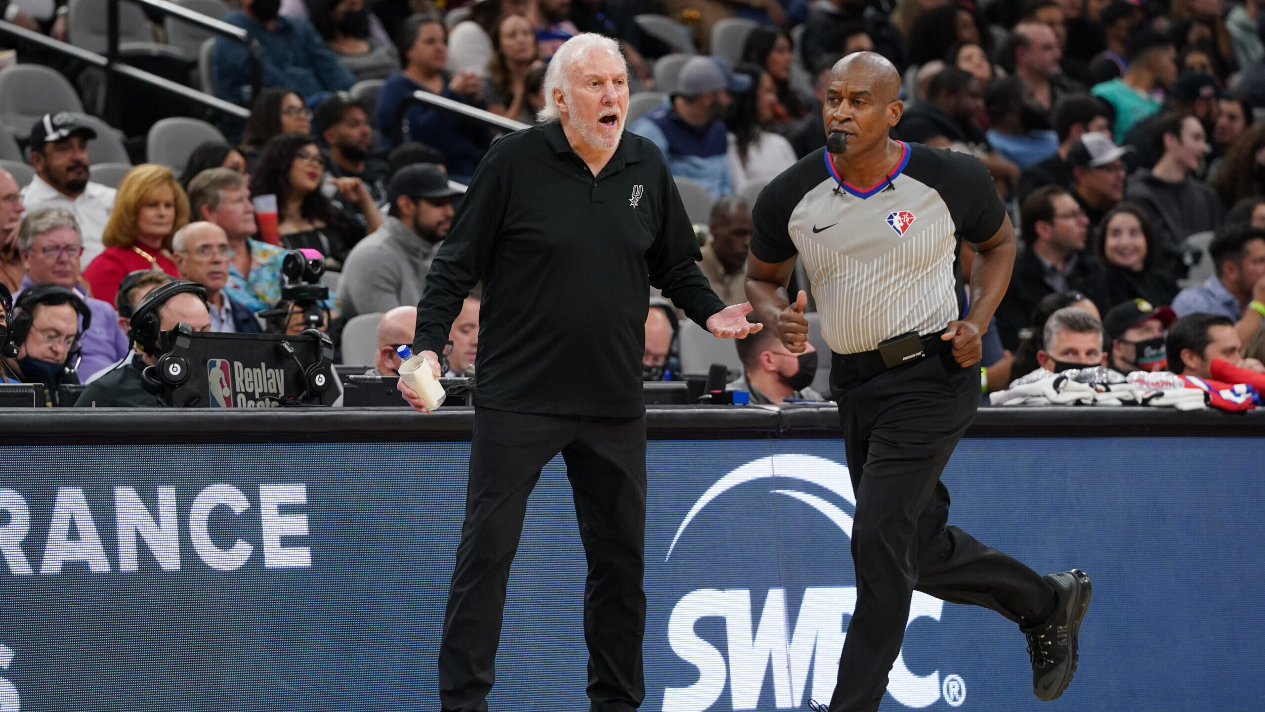 NBA: New York Knicks at San Antonio Spurs