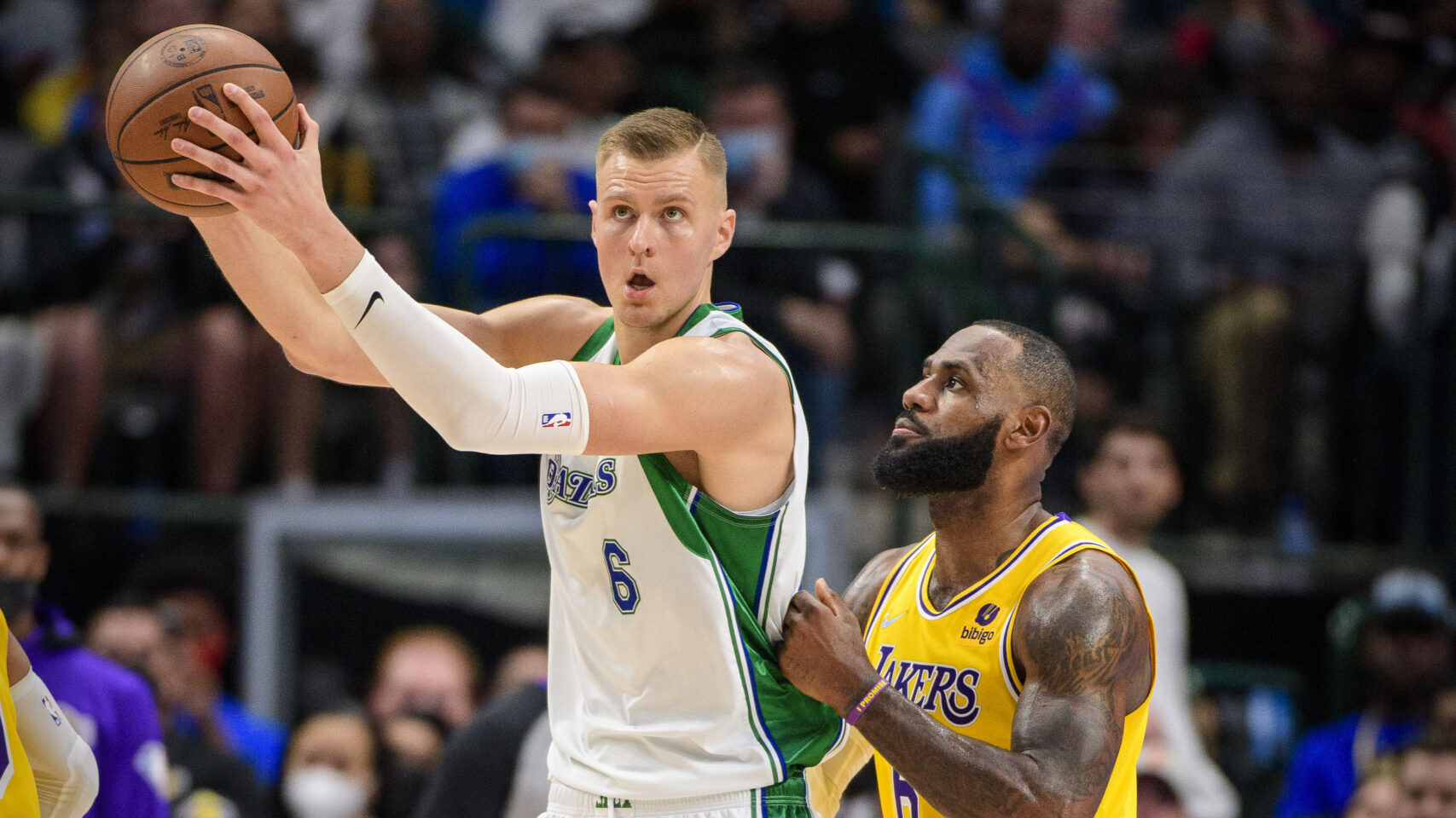 NBA: Los Angeles Lakers at Dallas Mavericks