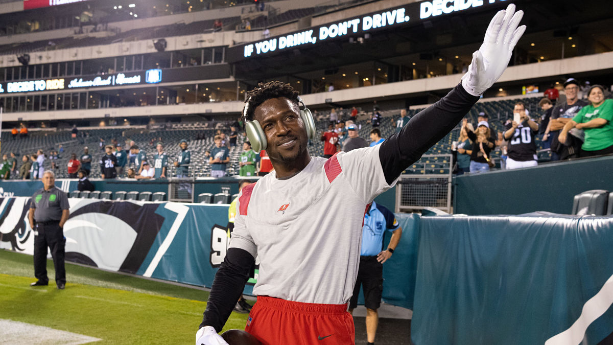 Tampa Bay Buccaneers wide receiver Antonio Brown