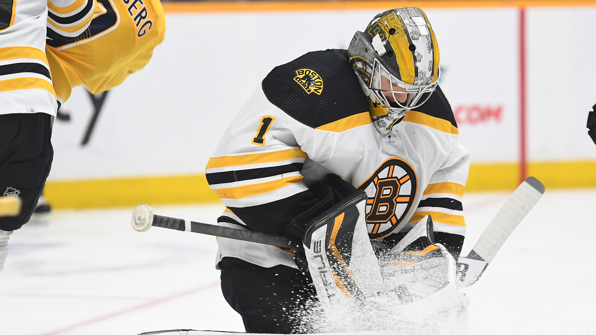 Boston Bruins goalie Jeremy Swayman