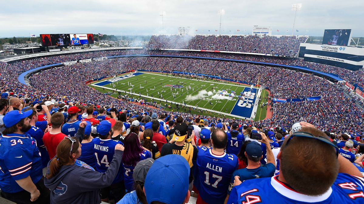New England Patriots and Buffalo Bills at Highmark Stadium