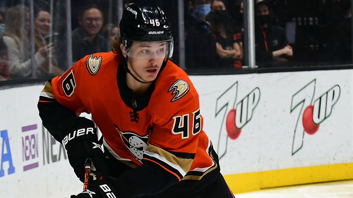 Anaheim Ducks forward Trevor Zegras