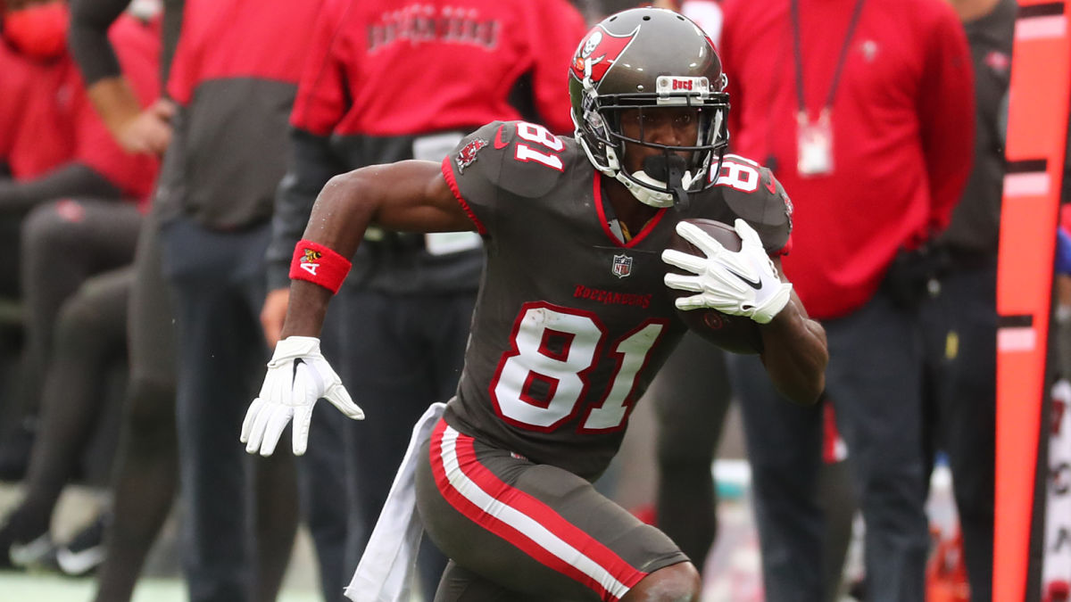 Tampa Bay Buccaneers wide receiver Antonio Brown