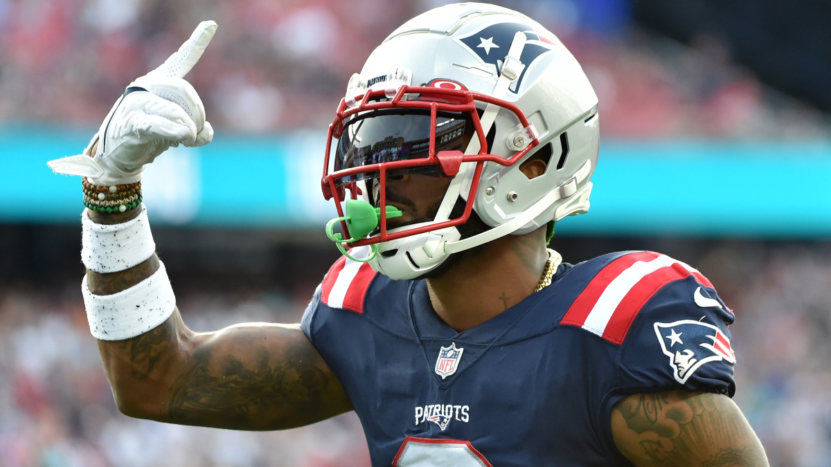 New England Patriots cornerback Jalen Mills