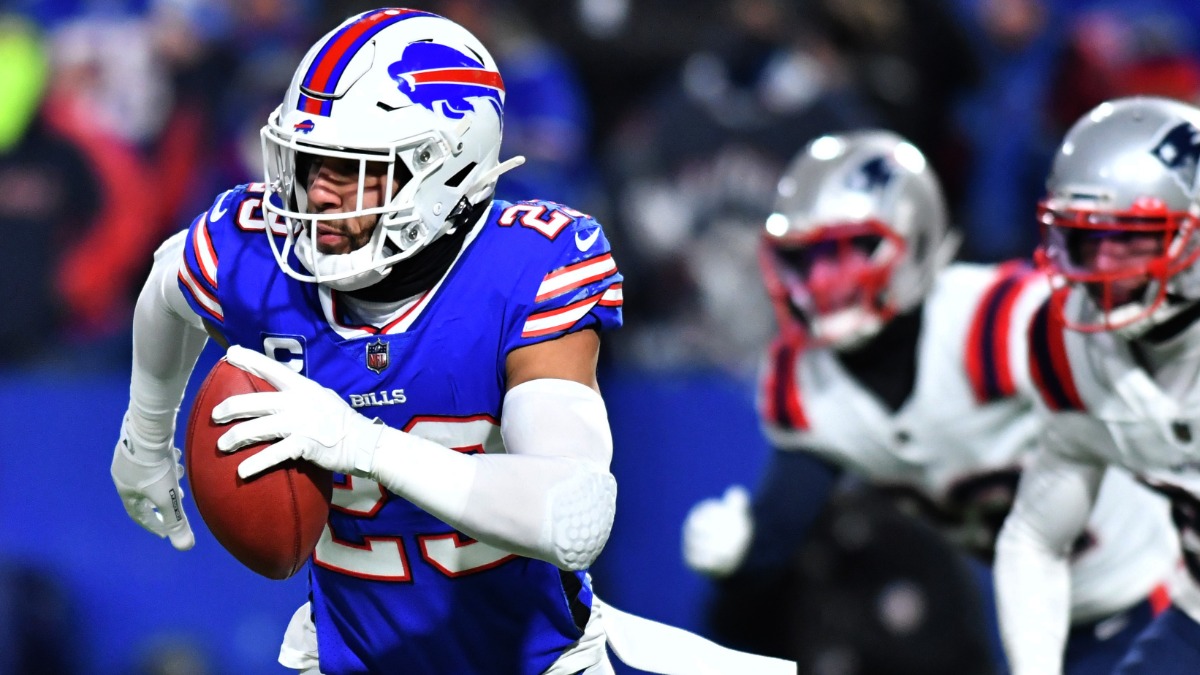 Buffalo Bills defensive back Micah Hyde