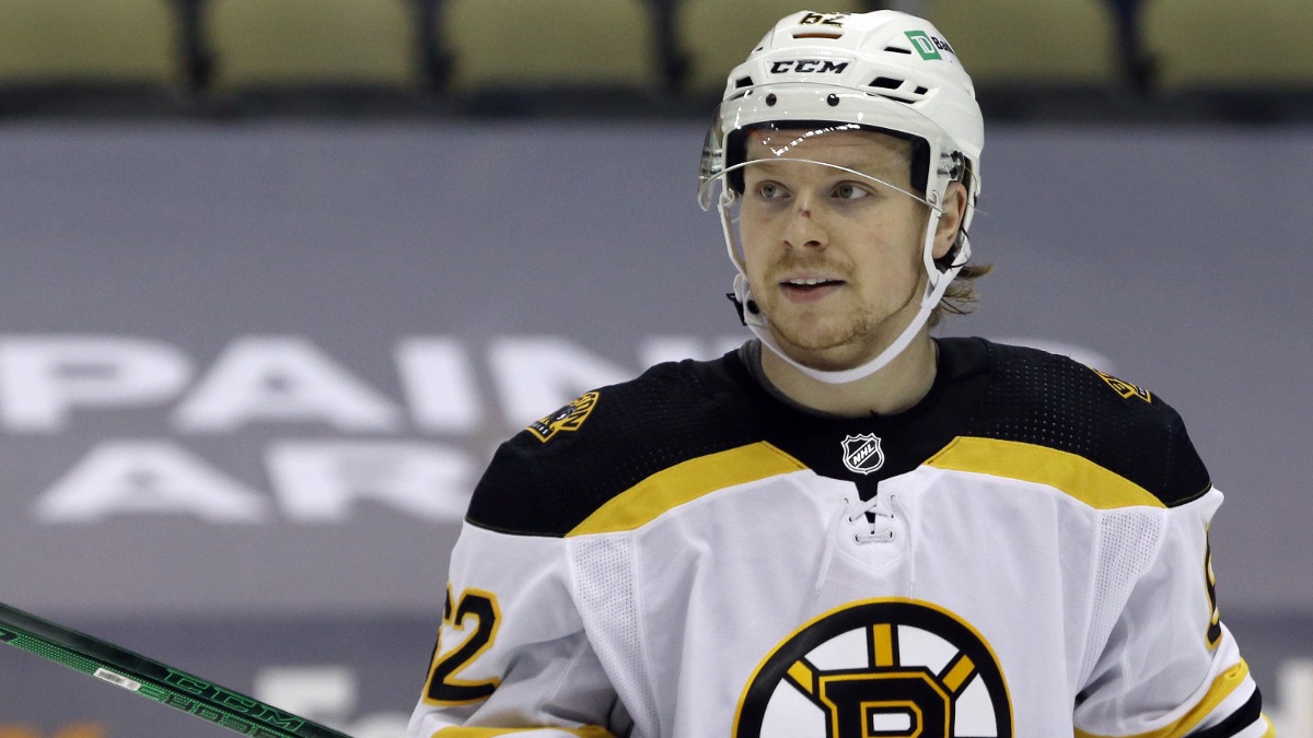Boston Bruins forward Oskar Steen