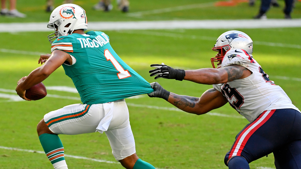 New England Patriots defensive tackle Byron Cowart