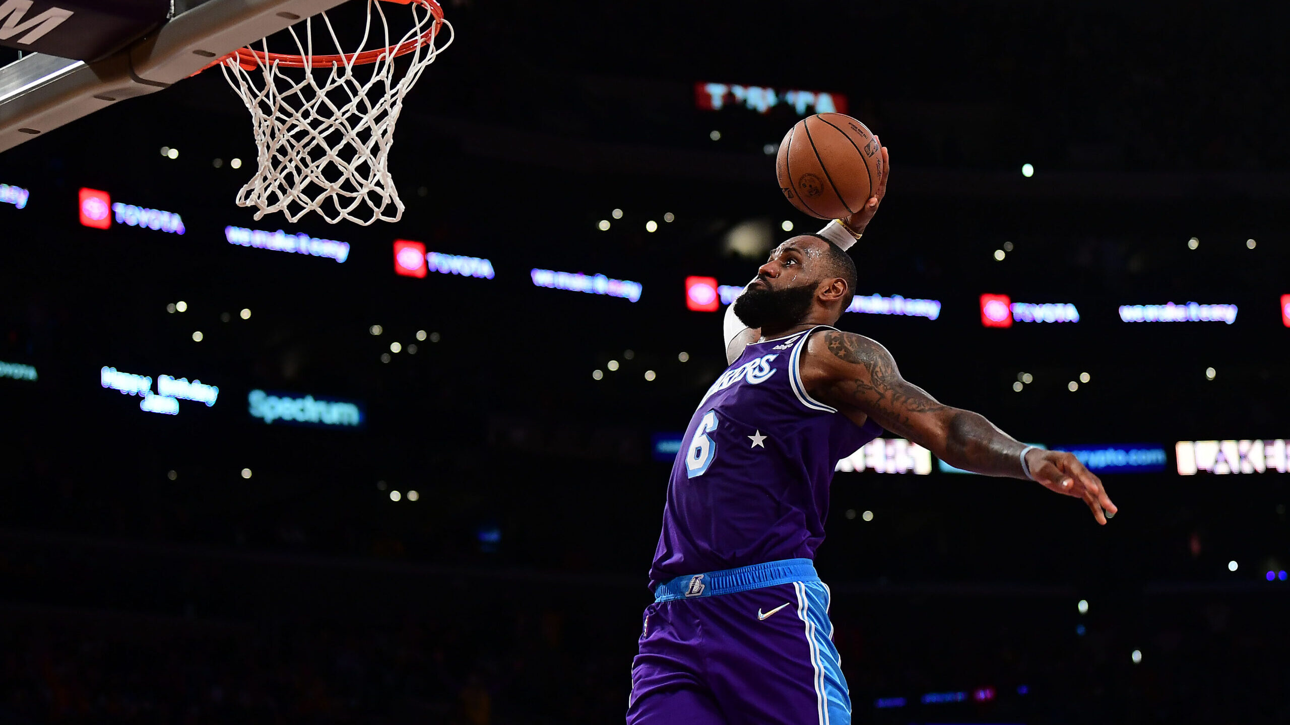 NBA: Atlanta Hawks at Los Angeles Lakers