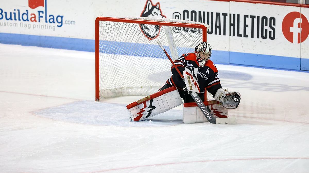Northeastern women's hockey goaltender Aerin Frankel