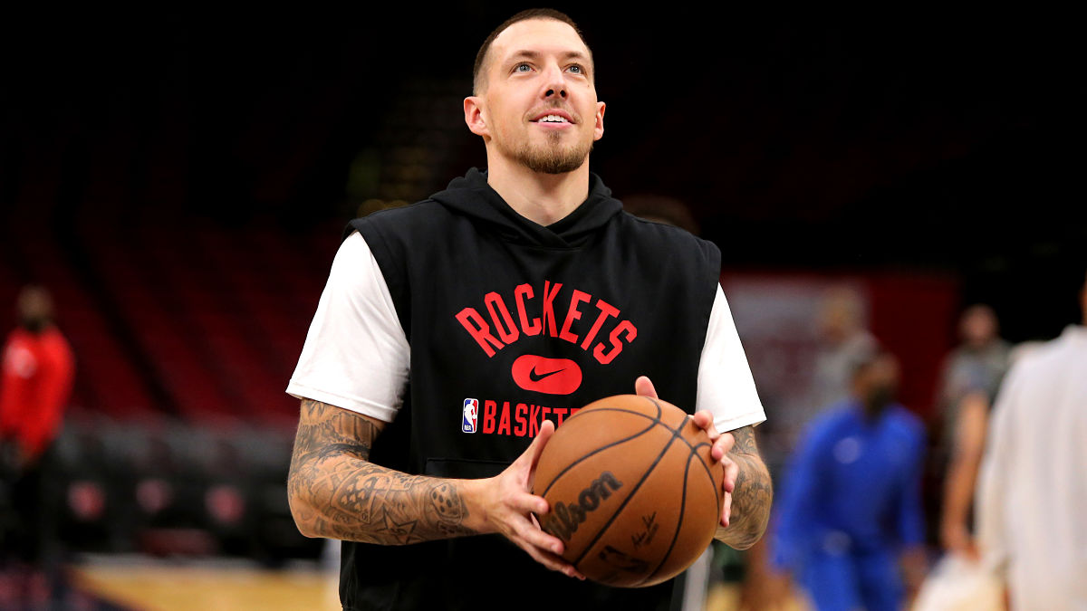 Houston Rockets center Daniel Theis