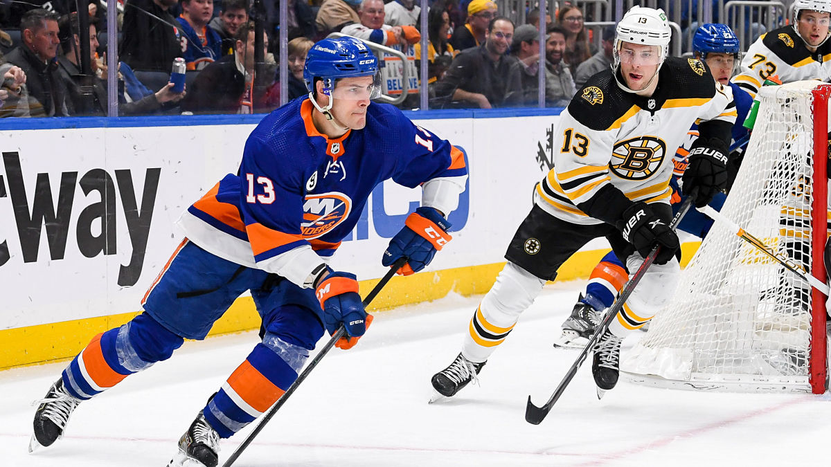 New York Islanders forward Mat Barzal