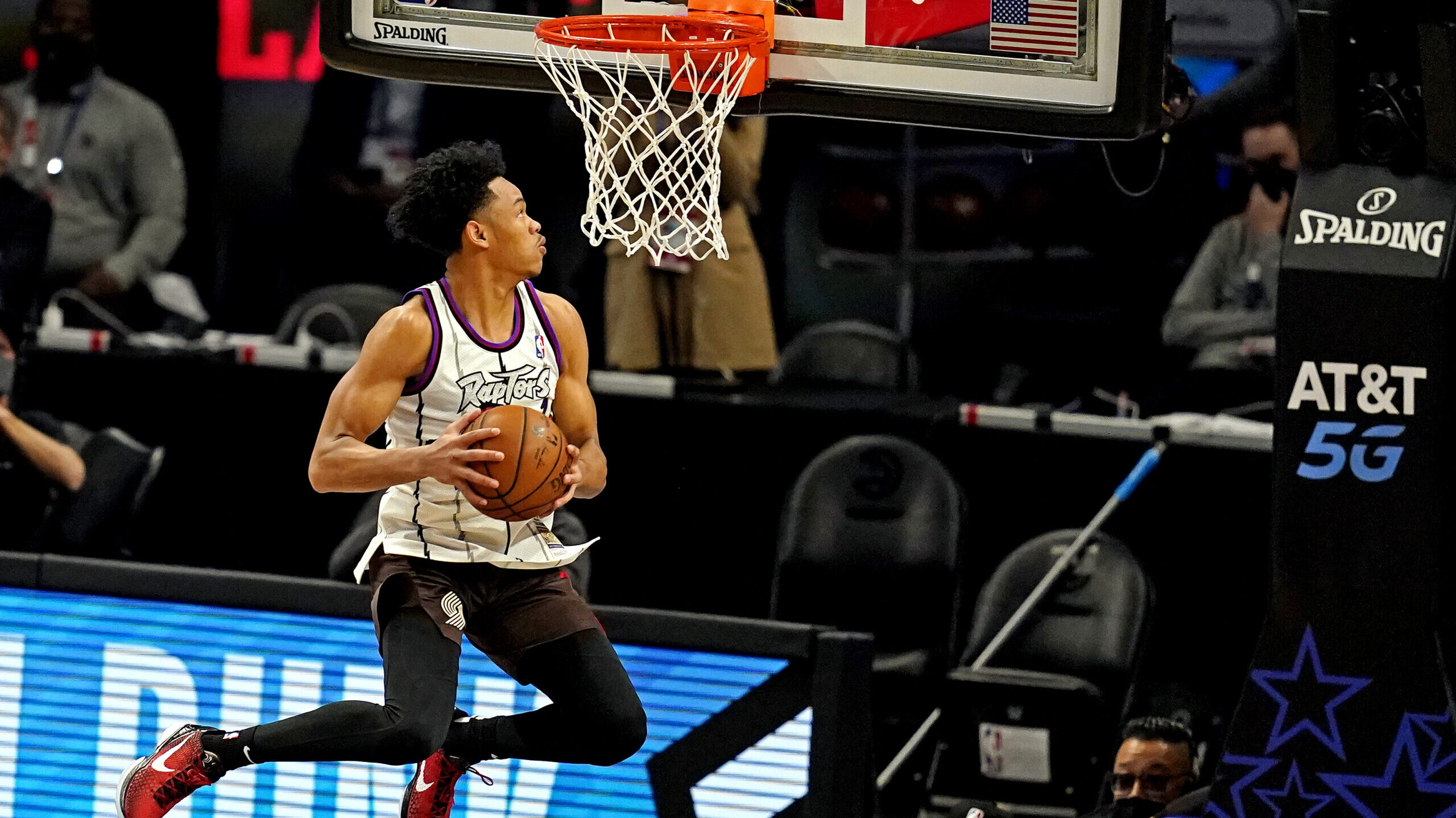 NBA: All Star Game-Dunk Contest