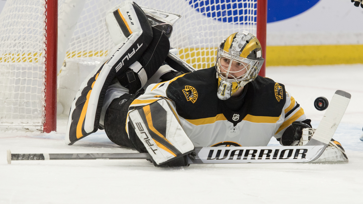 Boston Bruins goalie Jeremy Swayman