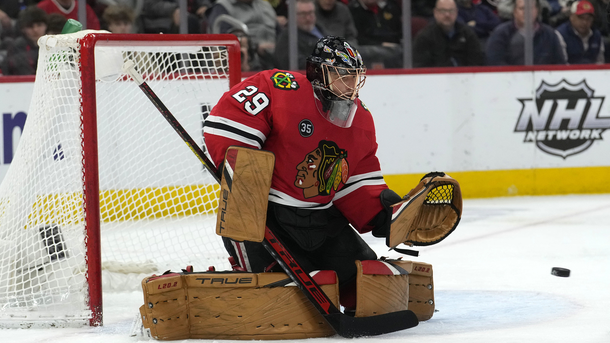 Chicago Blackhawks goalie Marc-Andre Fleury