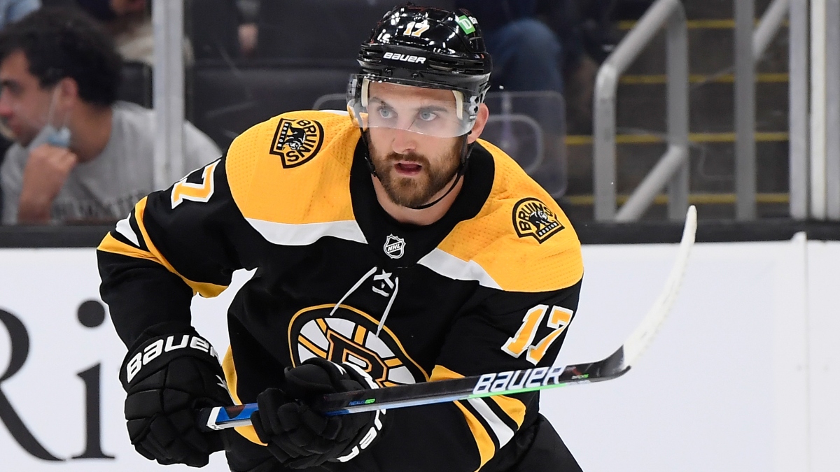 Boston Bruins forward Nick Foligno