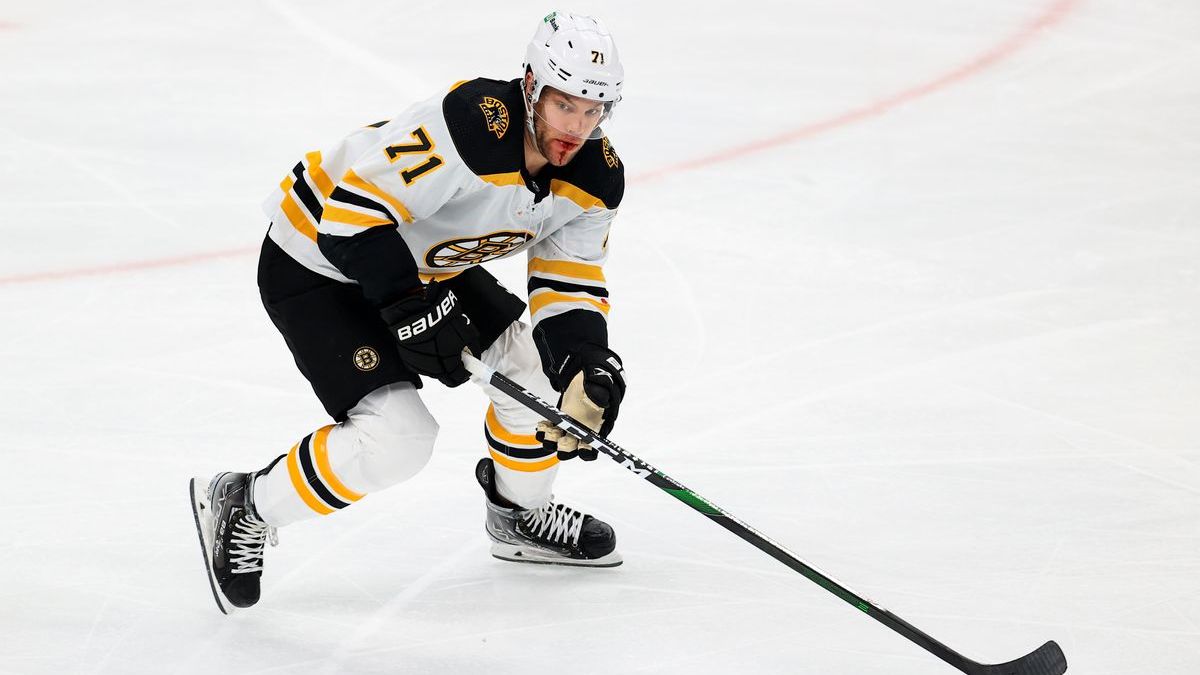Boston Bruins forward Taylor Hall