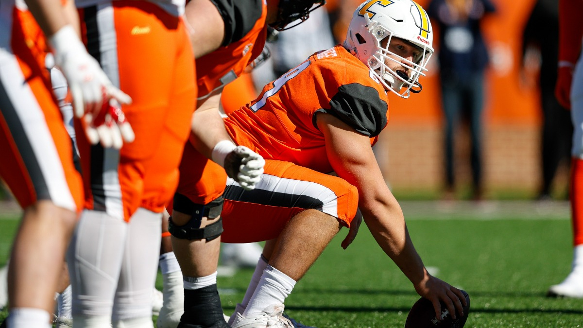 Chattanooga center Cole Strange