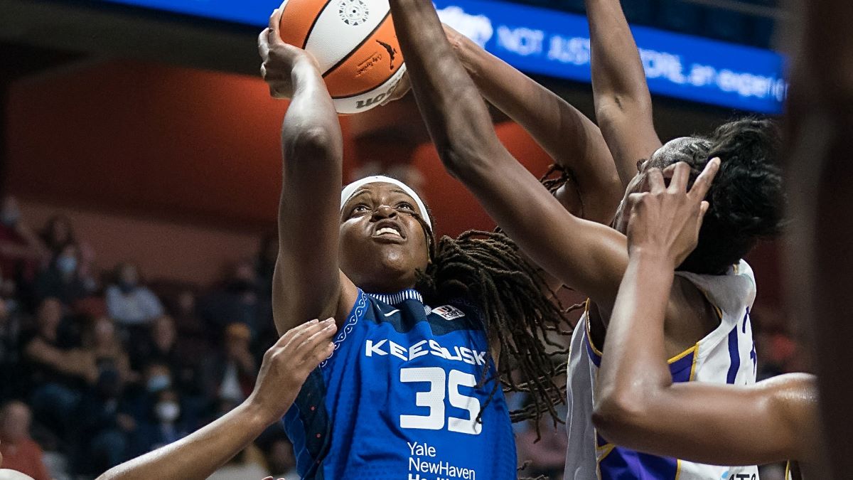CT Sun center Jonquel Jones