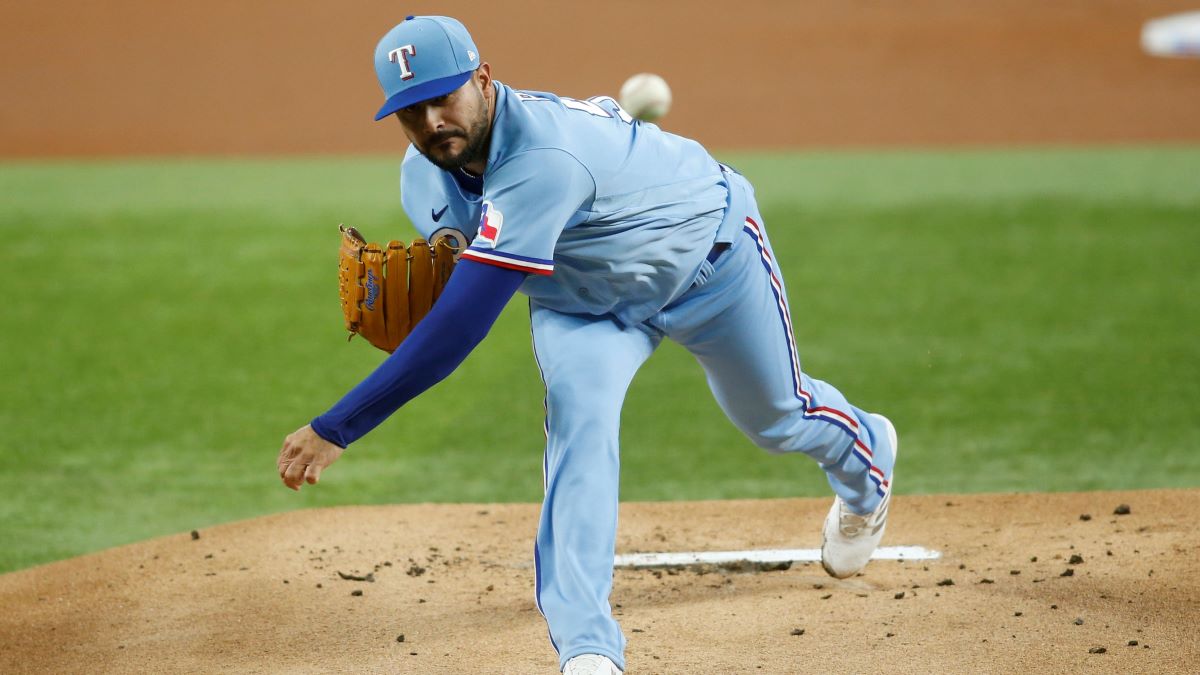 Texas Rangers pitcher Martín Pérez