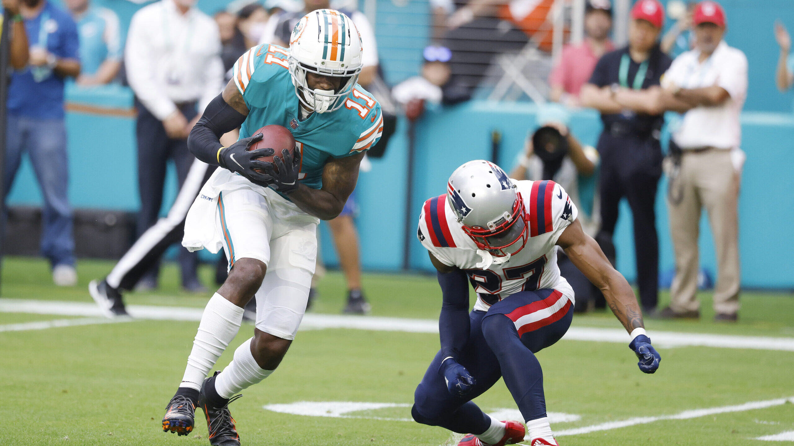 NFL: New England Patriots at Miami Dolphins
