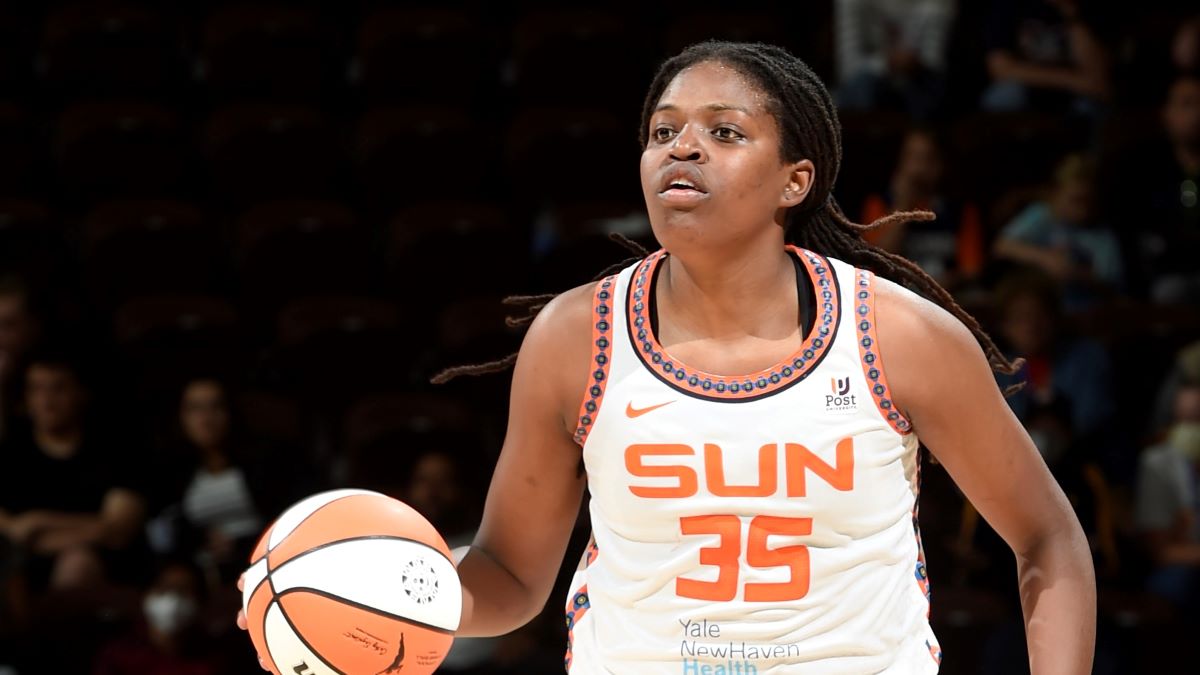 CT Sun center Jonquel Jones