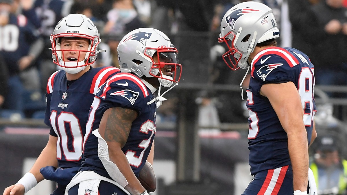 New England Patriots running back Damien Harris, tight end Hunter Henry