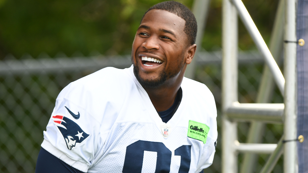 New England Patriots tight end Jonnu Smith