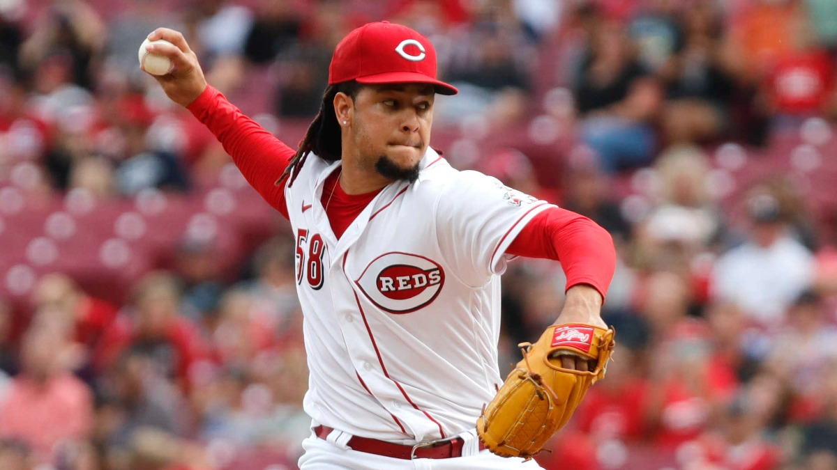 Cincinnati Reds starting pitcher Luis Castillo