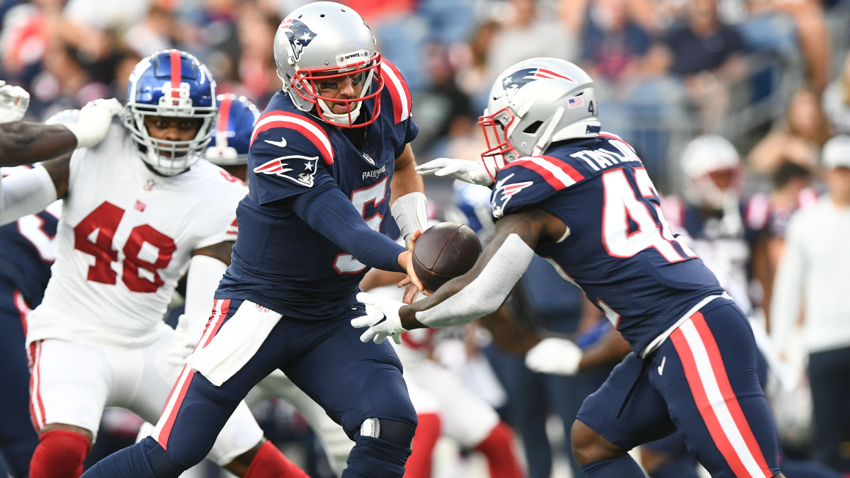 New England Patriots quarterback Brian Hoyer