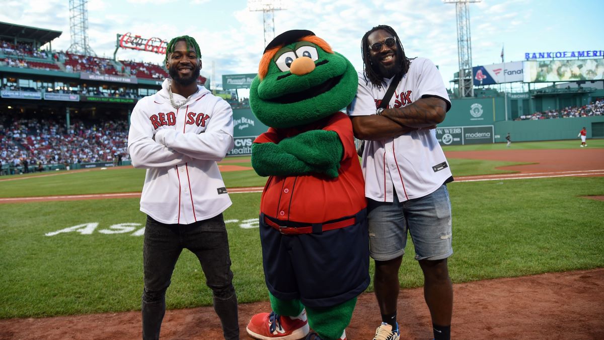 New England Patriots linebacker Matthew Judon and cornerback Jalen Mills