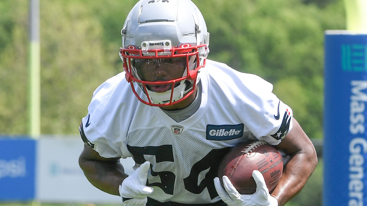 New England Patriots running back Pierre Strong