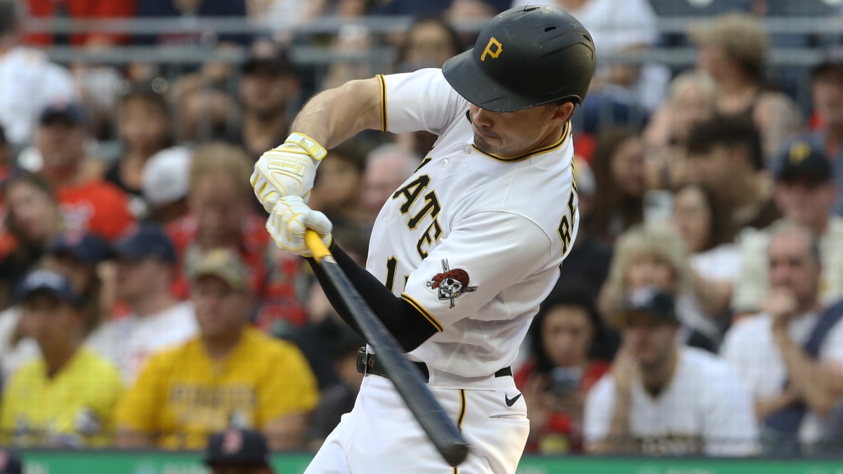 Pittsburgh Pirates center fielder Bryan Reynolds