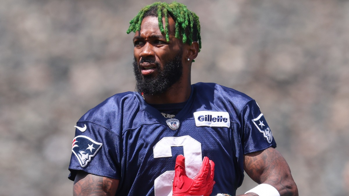New England Patriots cornerback Jalen Mills