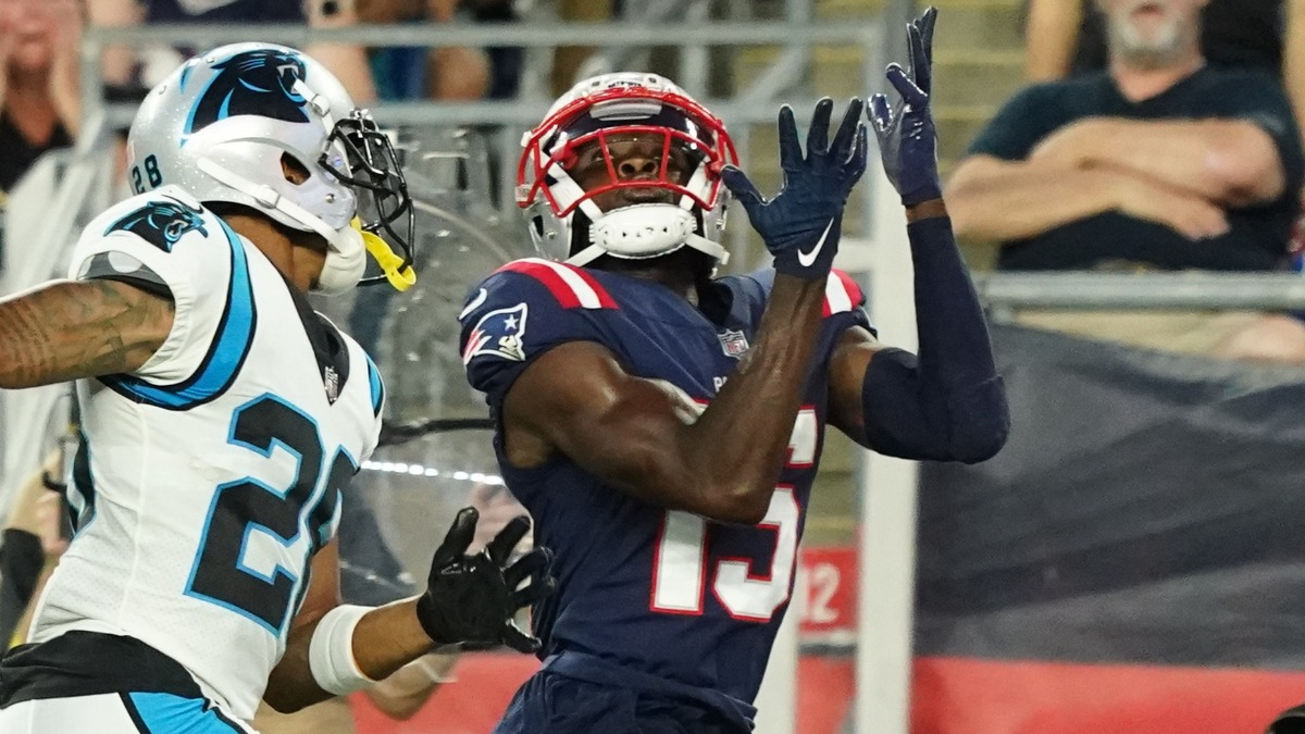 New England Patriots receiver Nelson Agholor
