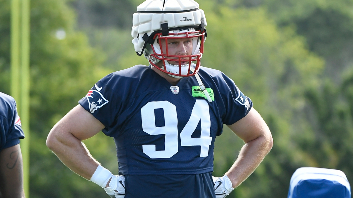 NFL defensive lineman Henry Anderson