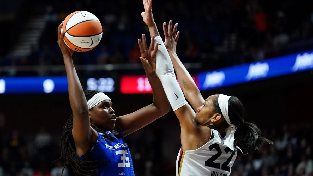Connecticut Sun forward Jonquel Jones