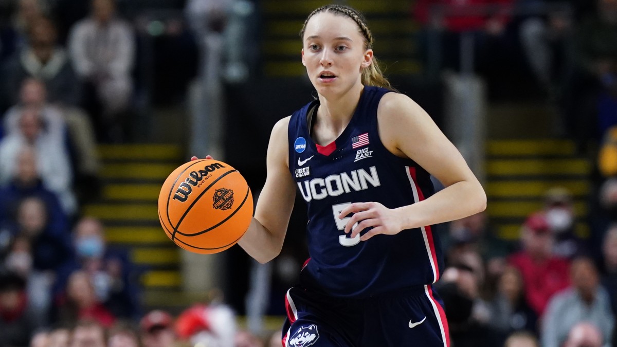 UConn Huskies guard Paige Bueckers