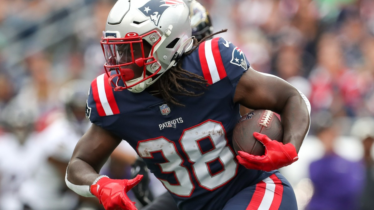 New England Patriots running back Rhamondre Stevenson