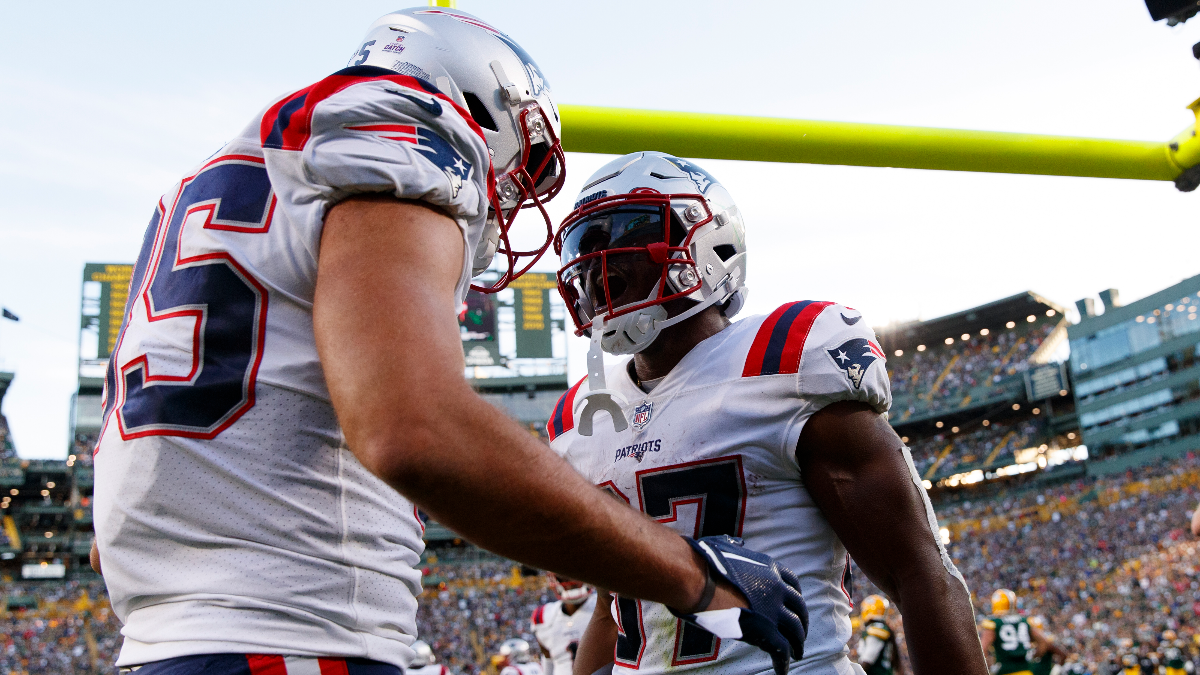 New England Patriots tight end Hunter Henry and running back Damien Harris