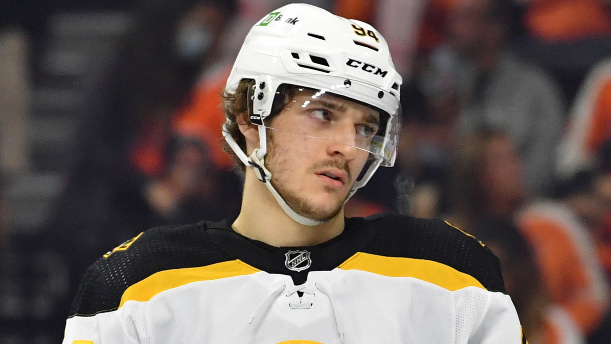 Boston Bruins winger Jakub Lauko, Philadelphia Flyers goalie Carter Hart