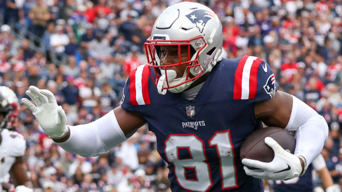 New England Patriots tight end Jonnu Smith