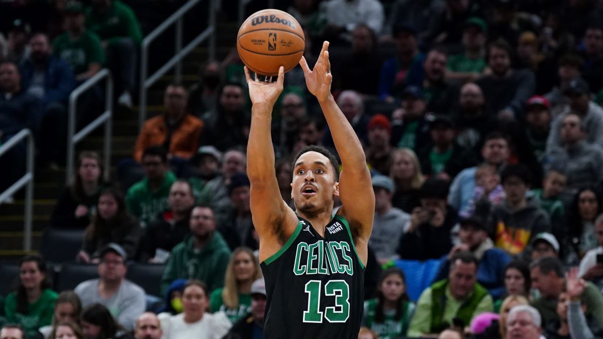Boston Celtics guard Malcolm Brogdon